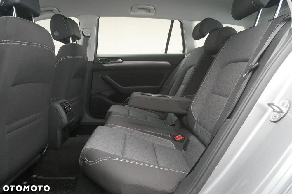 Volkswagen Passat Variant - 15