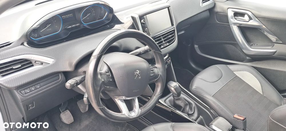 Peugeot 2008 1.6 BlueHDi Allure - 9