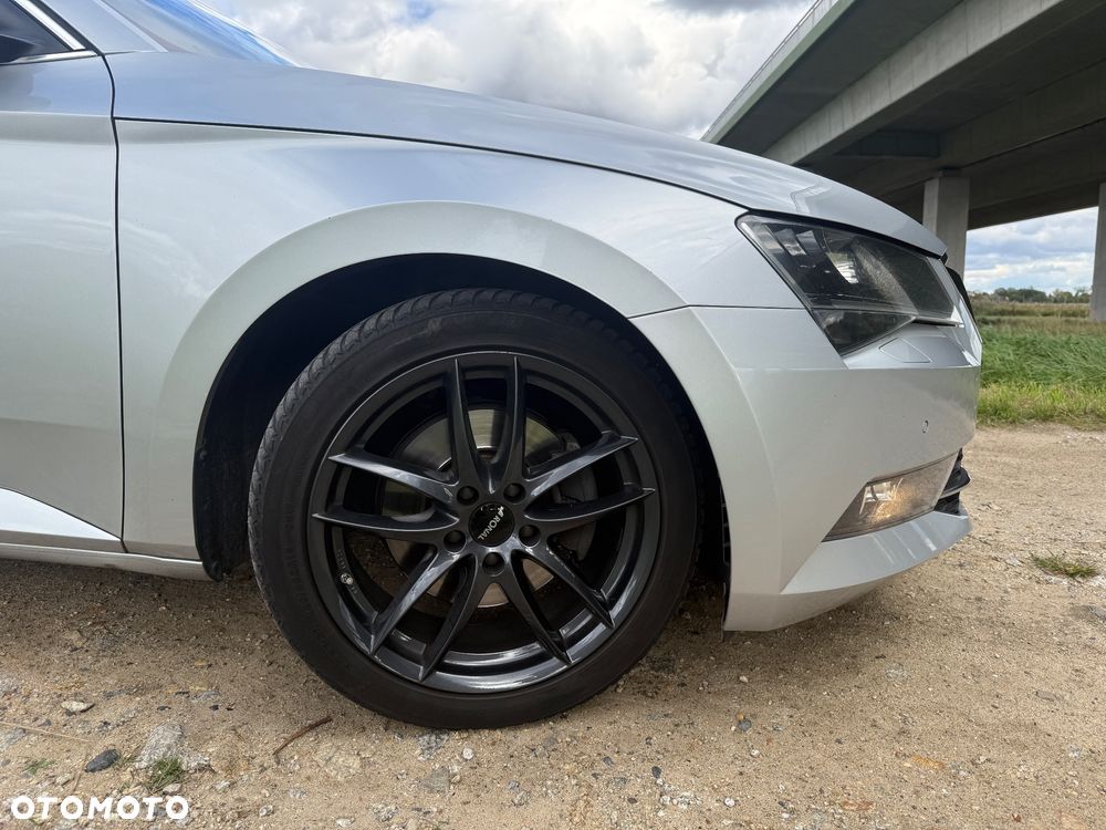 Skoda Superb 2.0 TDI Ambition DSG7 - 11