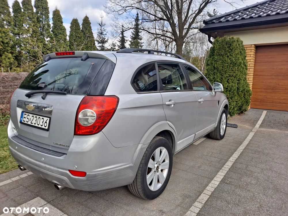 Chevrolet Captiva 2.0 d High - 22