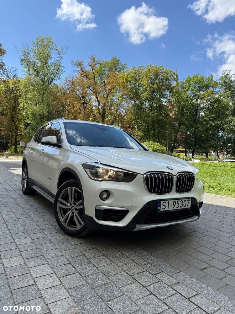 BMW X1 xDrive20i xLine sport - 2
