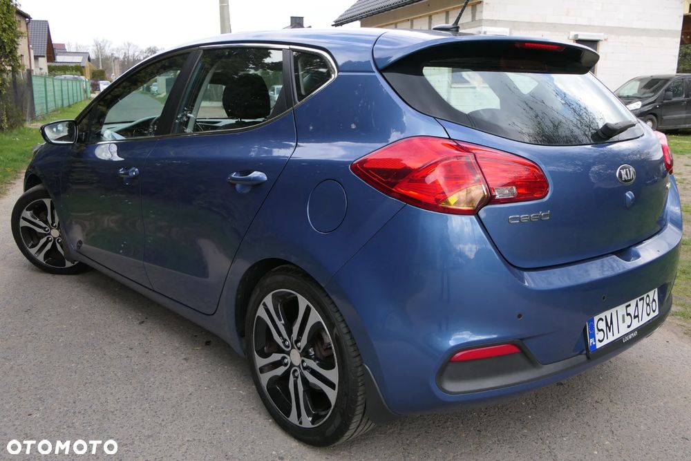 Kia Ceed 1.6 GDI Dream-Team Edition - 5