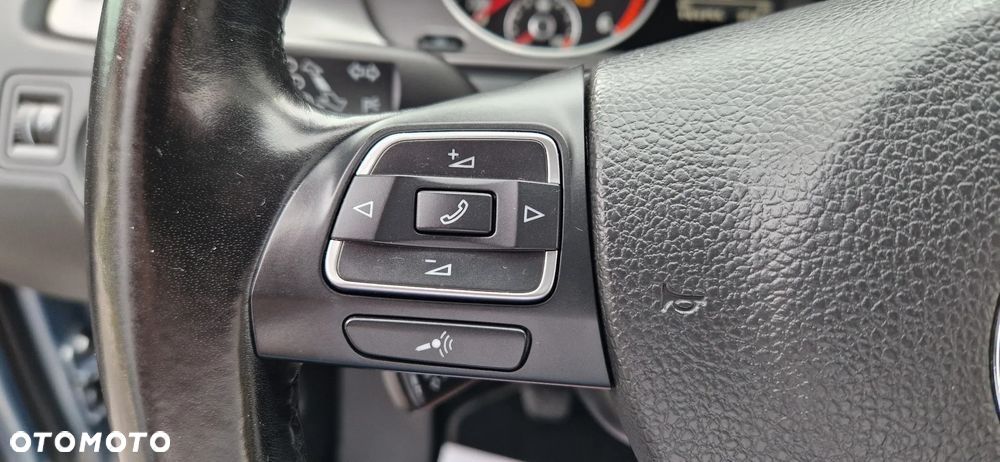 Volkswagen Passat 2.0 TDI Highline - 20
