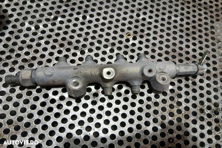 Rampa injectoare 2.0 RF7J 2.0 RF7J Mazda 6 GG [facelift] [2005 - 2007 - 2