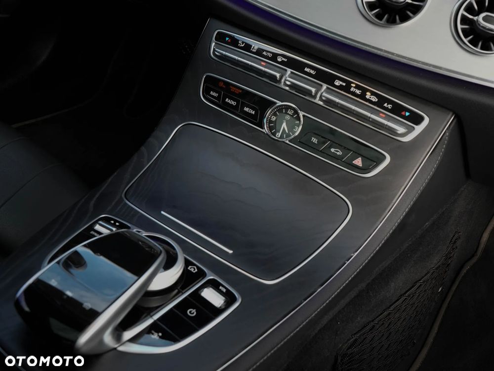 Mercedes-Benz Klasa E 220 d 4-Matic Avantgarde - 14