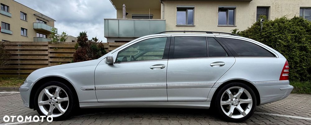 Mercedes-Benz Klasa C 180 Kompressor Automatik Avantgarde Sport Edition + - 22