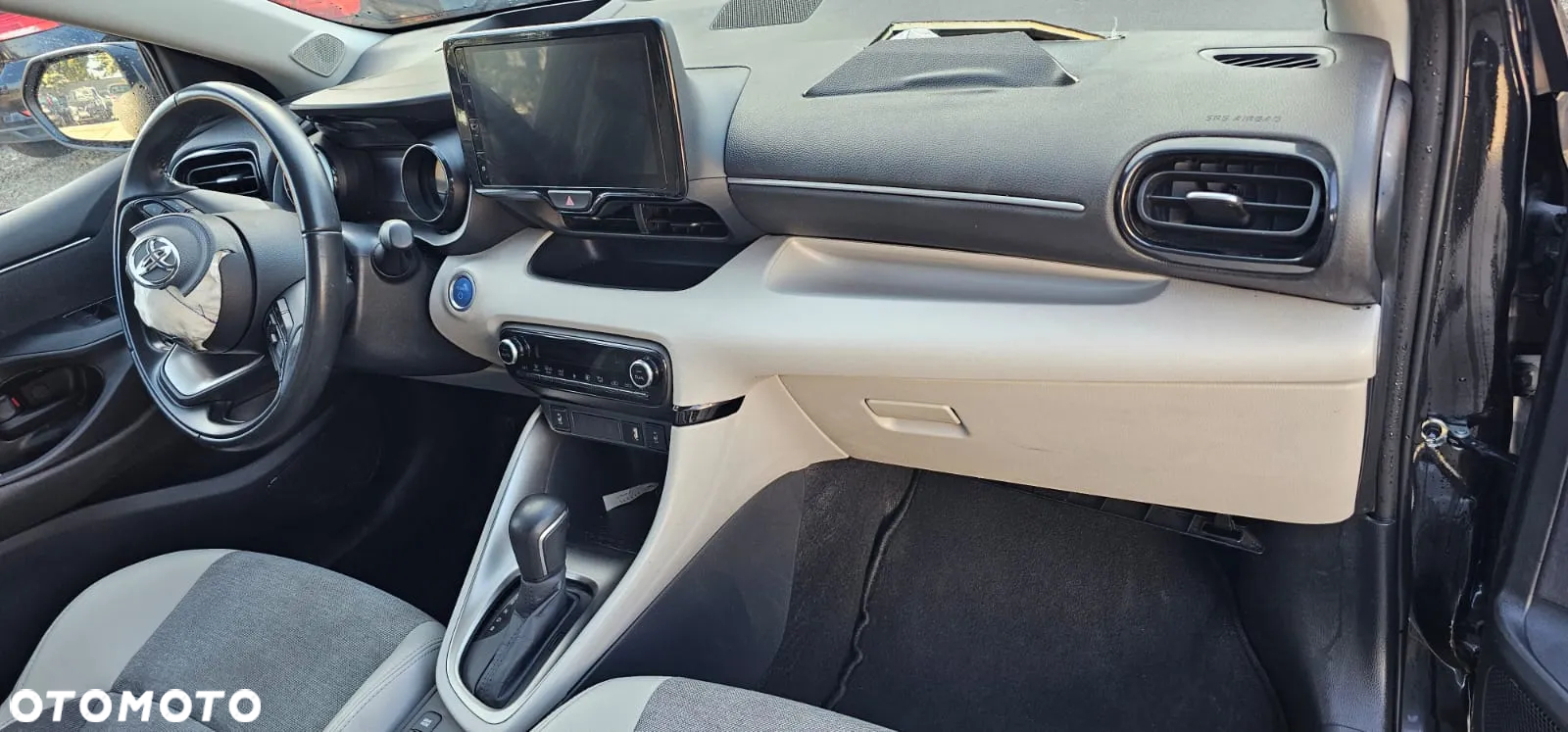 Toyota Yaris Hybrid 1.5 VVT-i Club - 10