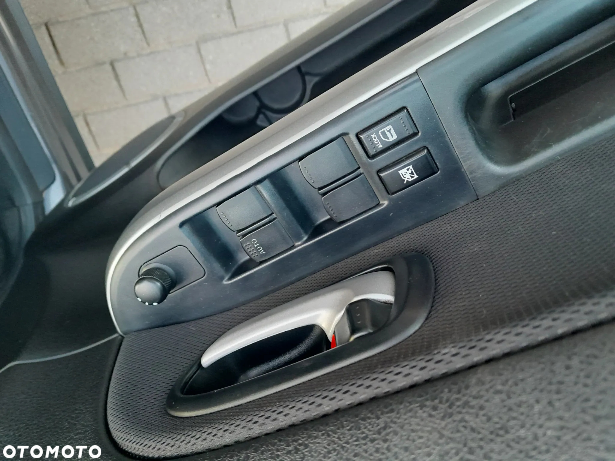 Suzuki Grand Vitara 1.9 DDiS Comfort - 10