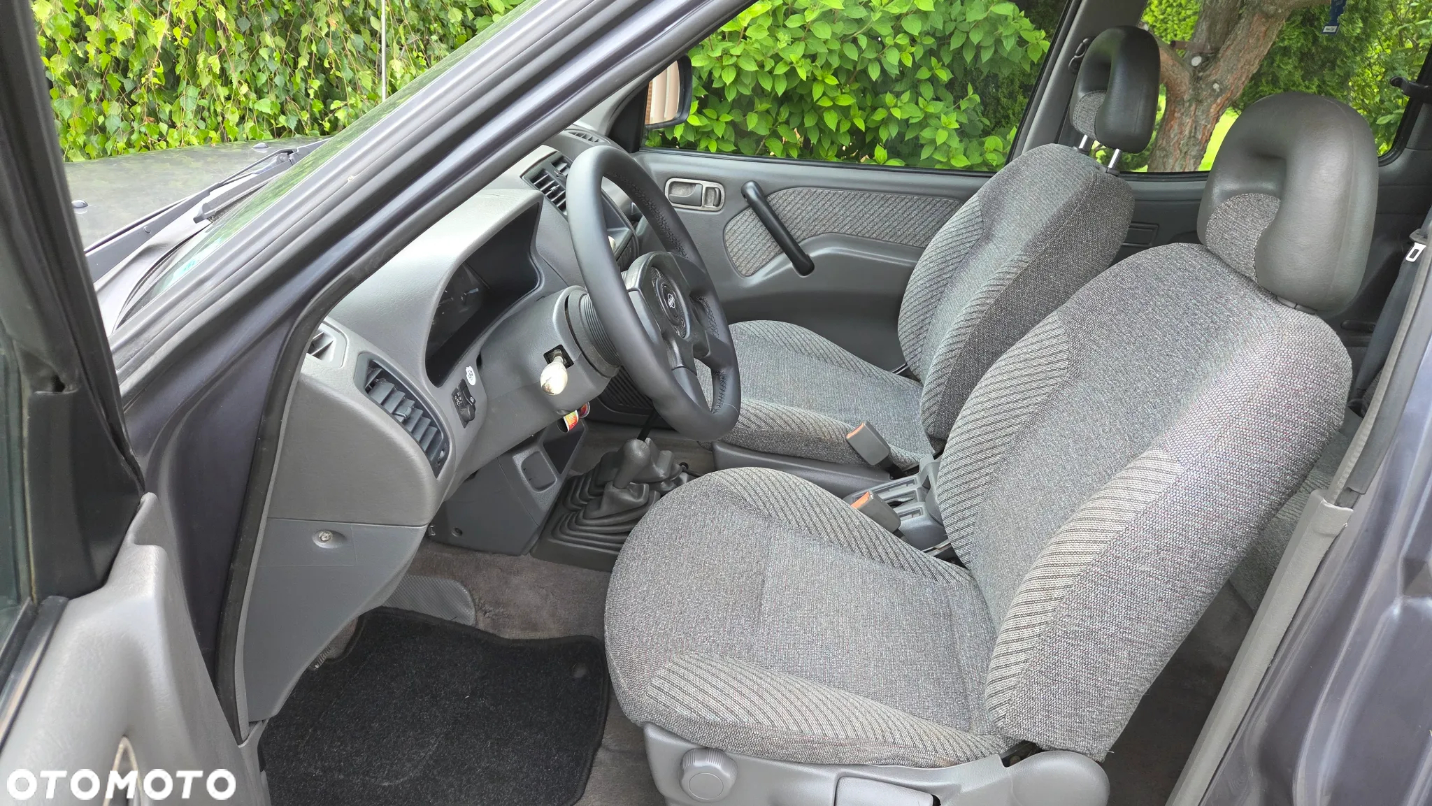 Nissan Terrano II 2.4 SGX - 5