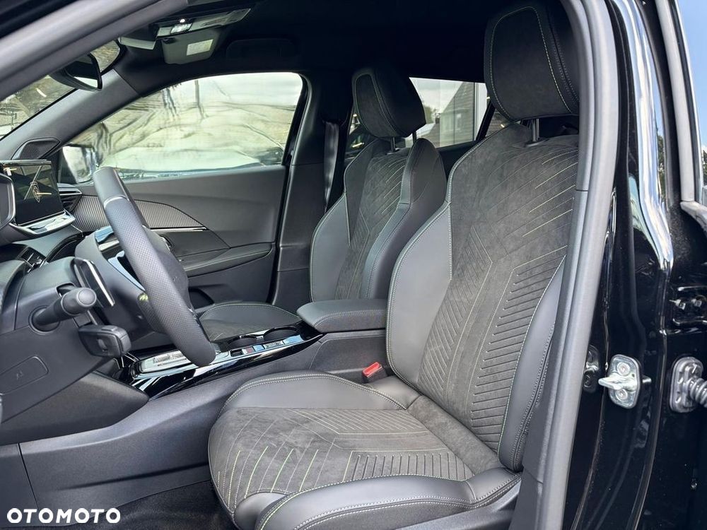 Peugeot 2008 PureTech mHEV GT e-DCS6 - 6