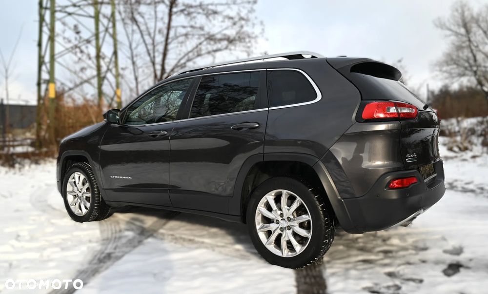 Jeep Cherokee - 12