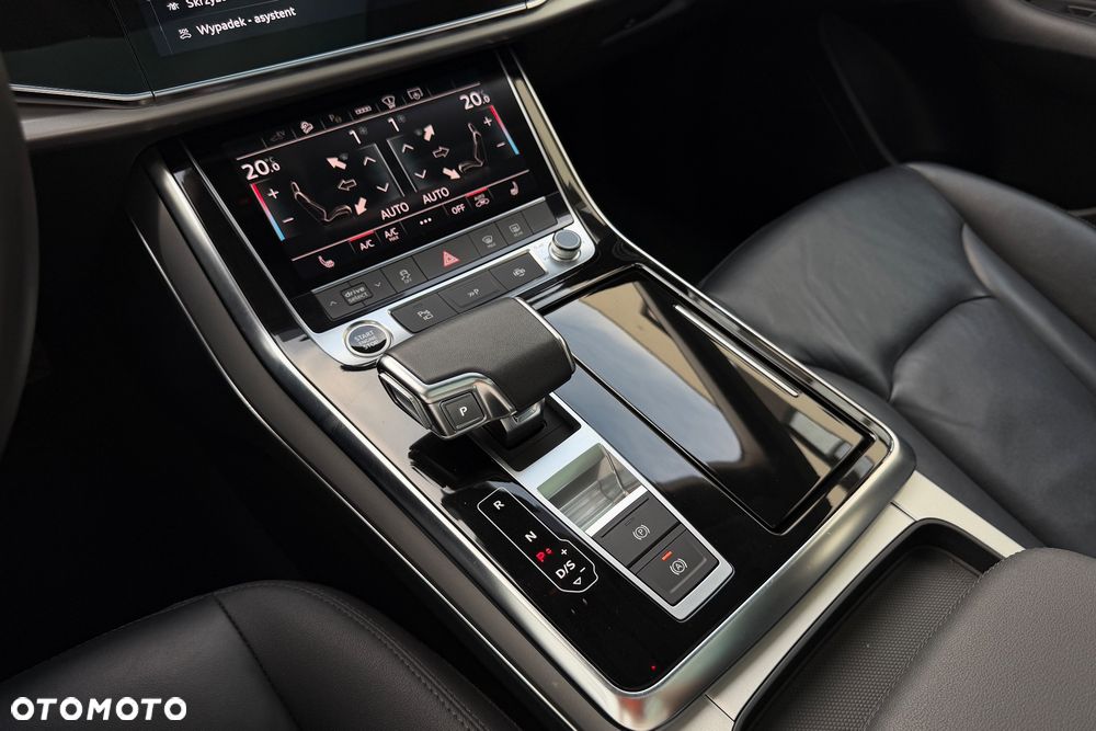 Audi Q8 55 TFSI e Quattro Tiptronic - 23