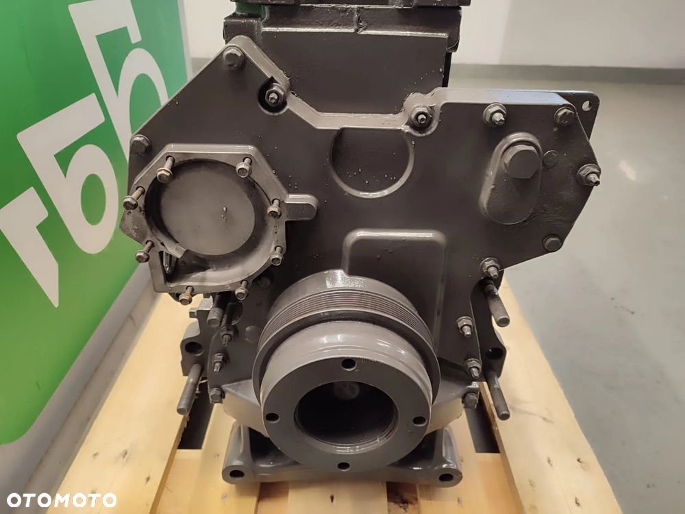 Słupek silnika JD6068 HRT - 10