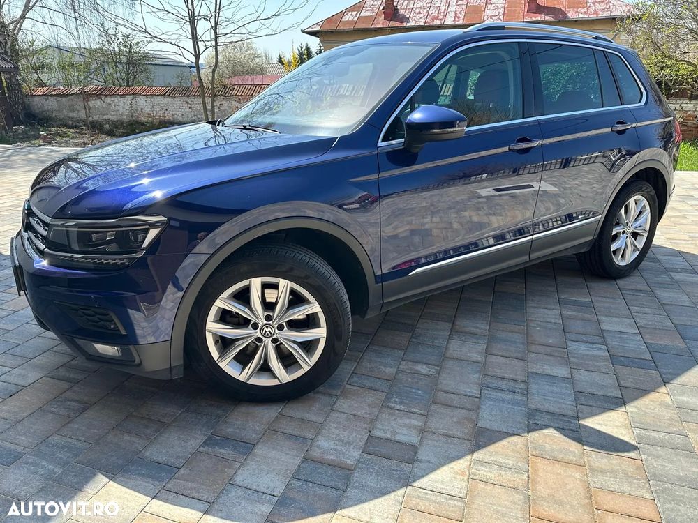 Volkswagen Tiguan - 1