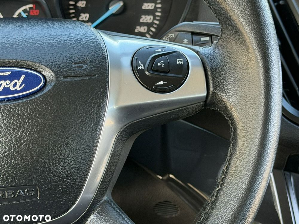 Ford Kuga 2.0 TDCi 4x4 Titanium - 23