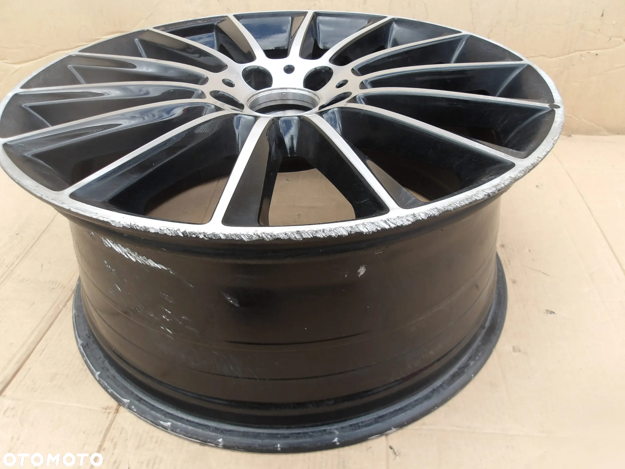 FELGA 8.5X19 ET52 MERCEDES AMG 2054011400 - 8