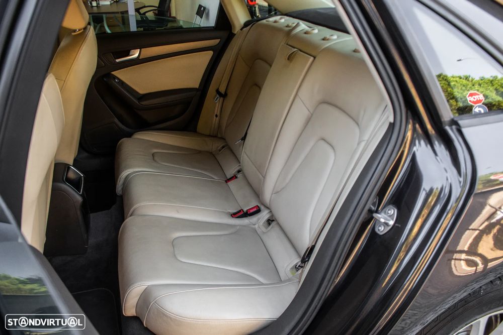 Audi A4 2.0 TDI S tronic design - 25