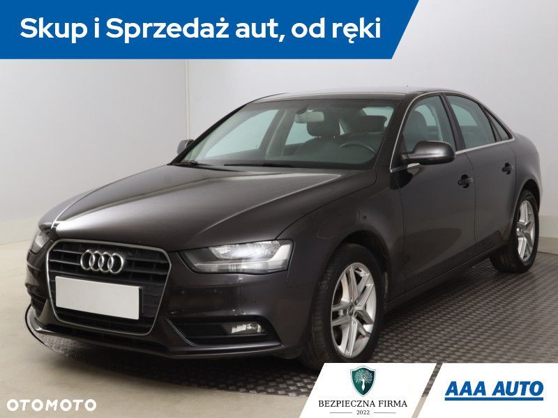 Audi A4 Limousine - 3