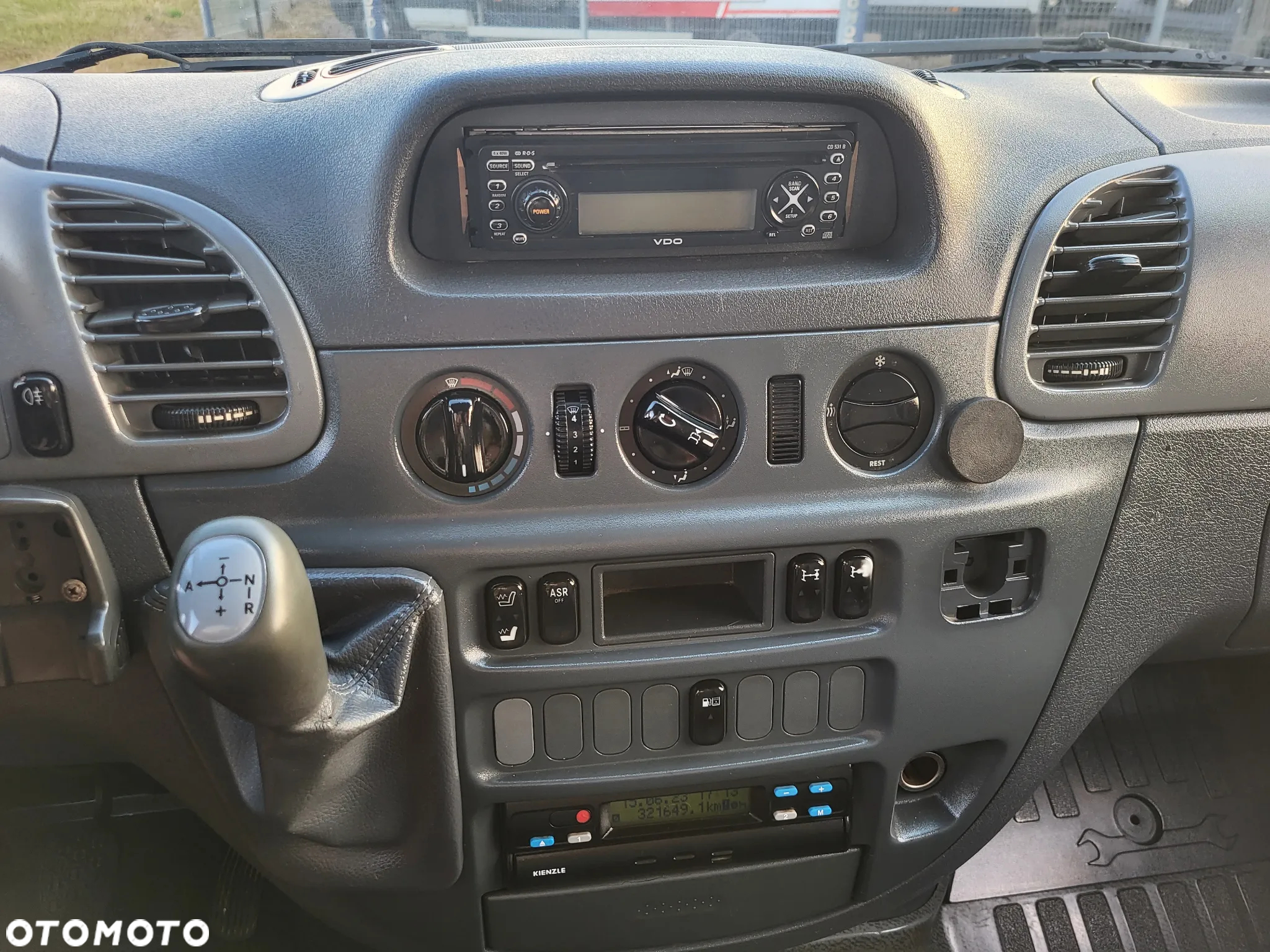 Mercedes-Benz Sprinter - 31