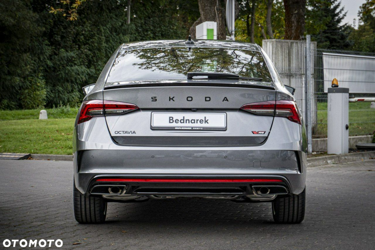Skoda Octavia 2.0 TSI RS DSG - 9