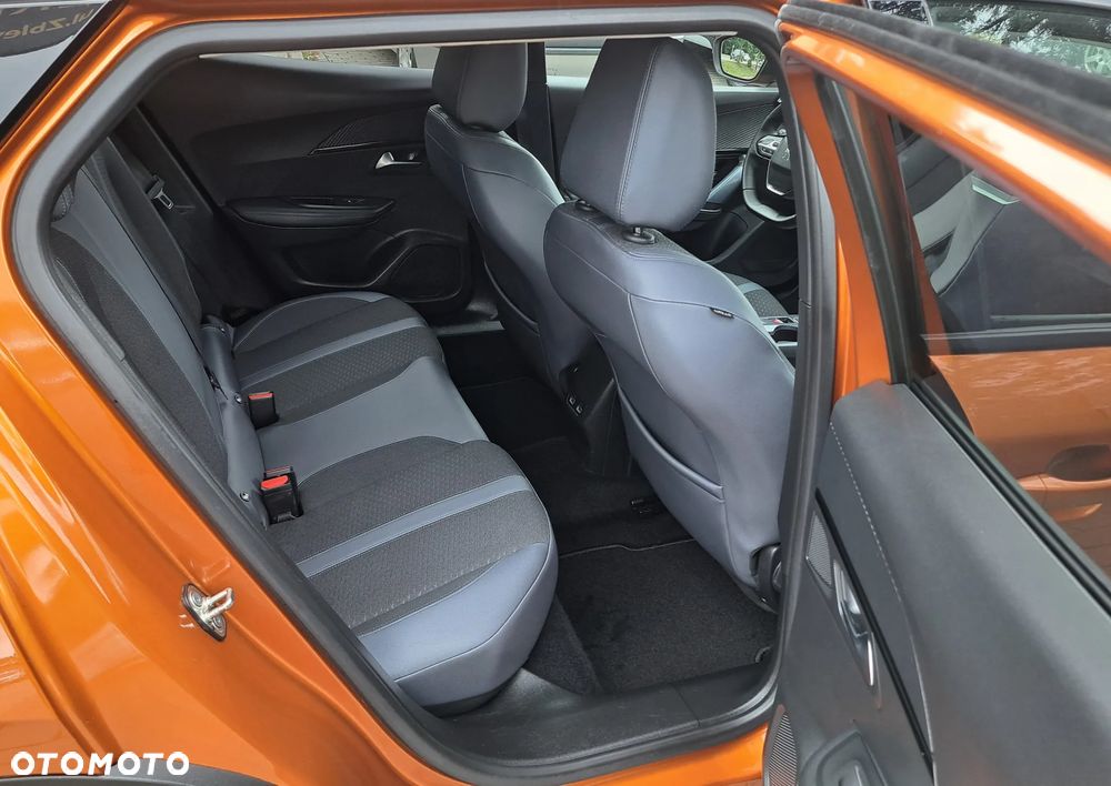 Peugeot 2008 1.2 Pure Tech GPF Allure S&S - 23