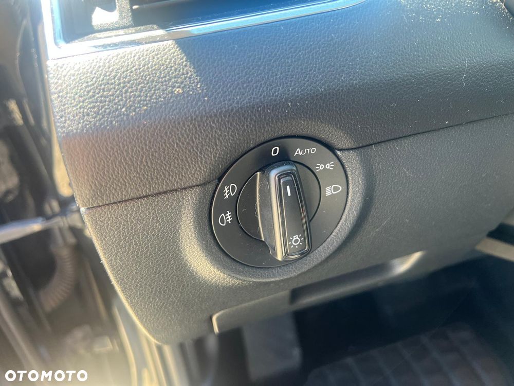 Skoda Octavia 1.8 TSI Elegance DSG - 32