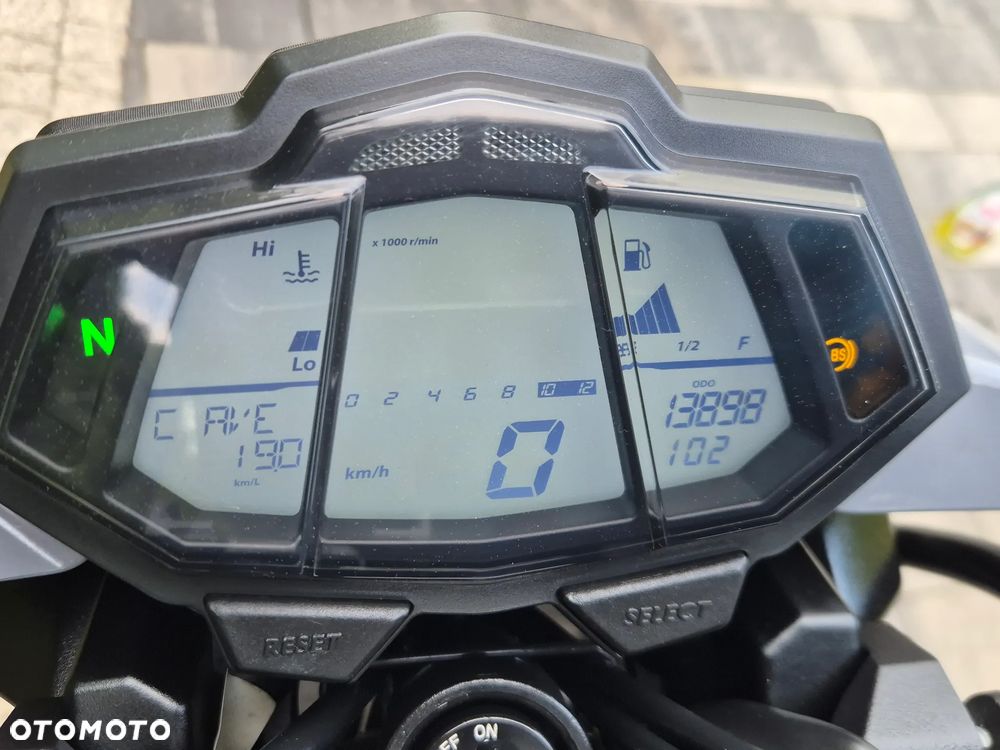 Yamaha MT - 8