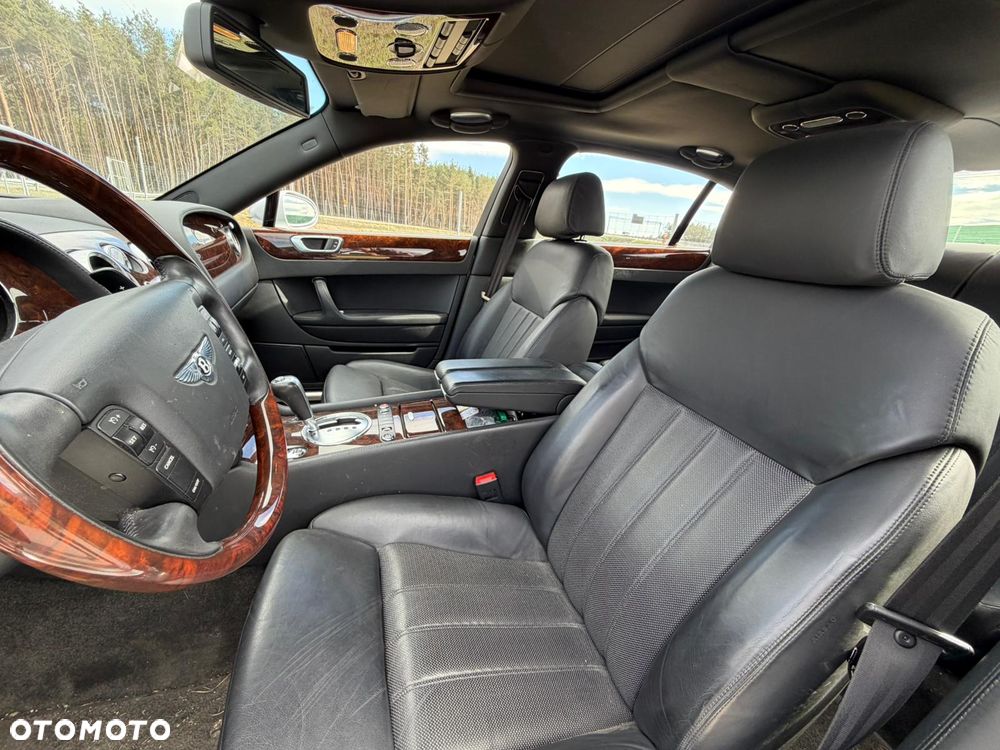 Bentley Flying Spur - 11