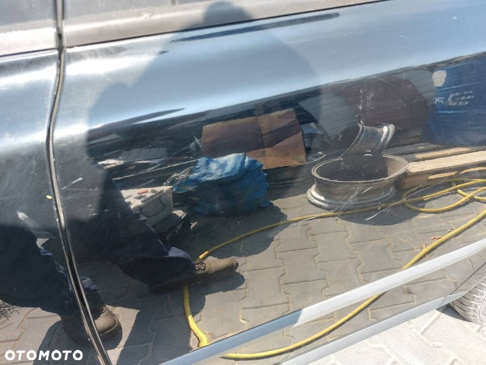 DRZWI KOMPLETNE LEWY TYŁ VOLVO V50 I 019-26 - 2