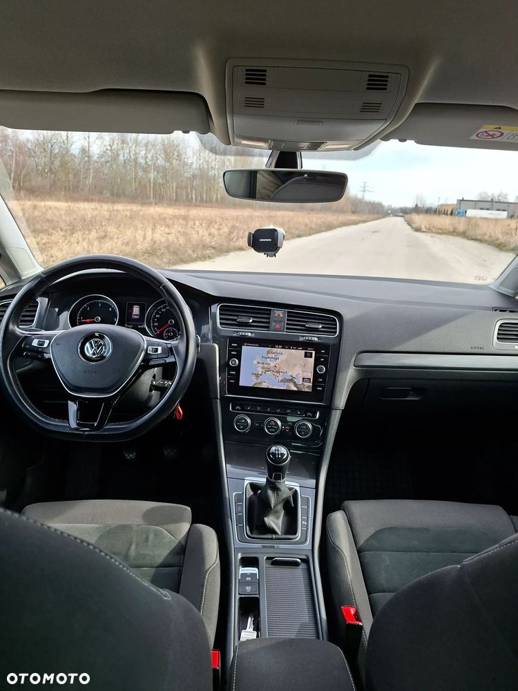 Volkswagen Golf 1.6 TDI BMT Comfortline - 28