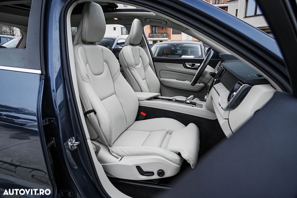 Volvo XC 60 Recharge T6 Twin Engine eAWD Inscription Expression - 9