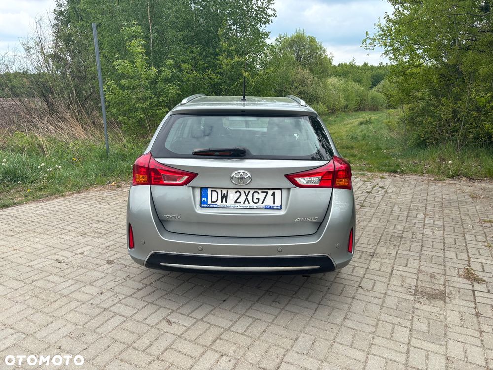 Toyota Auris 1.6 Premium Comfort - 5