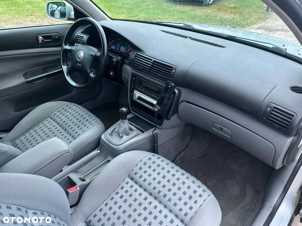 Volkswagen Passat 1.9 TDI - 23