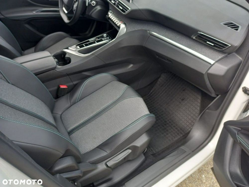 Peugeot 3008 - 11