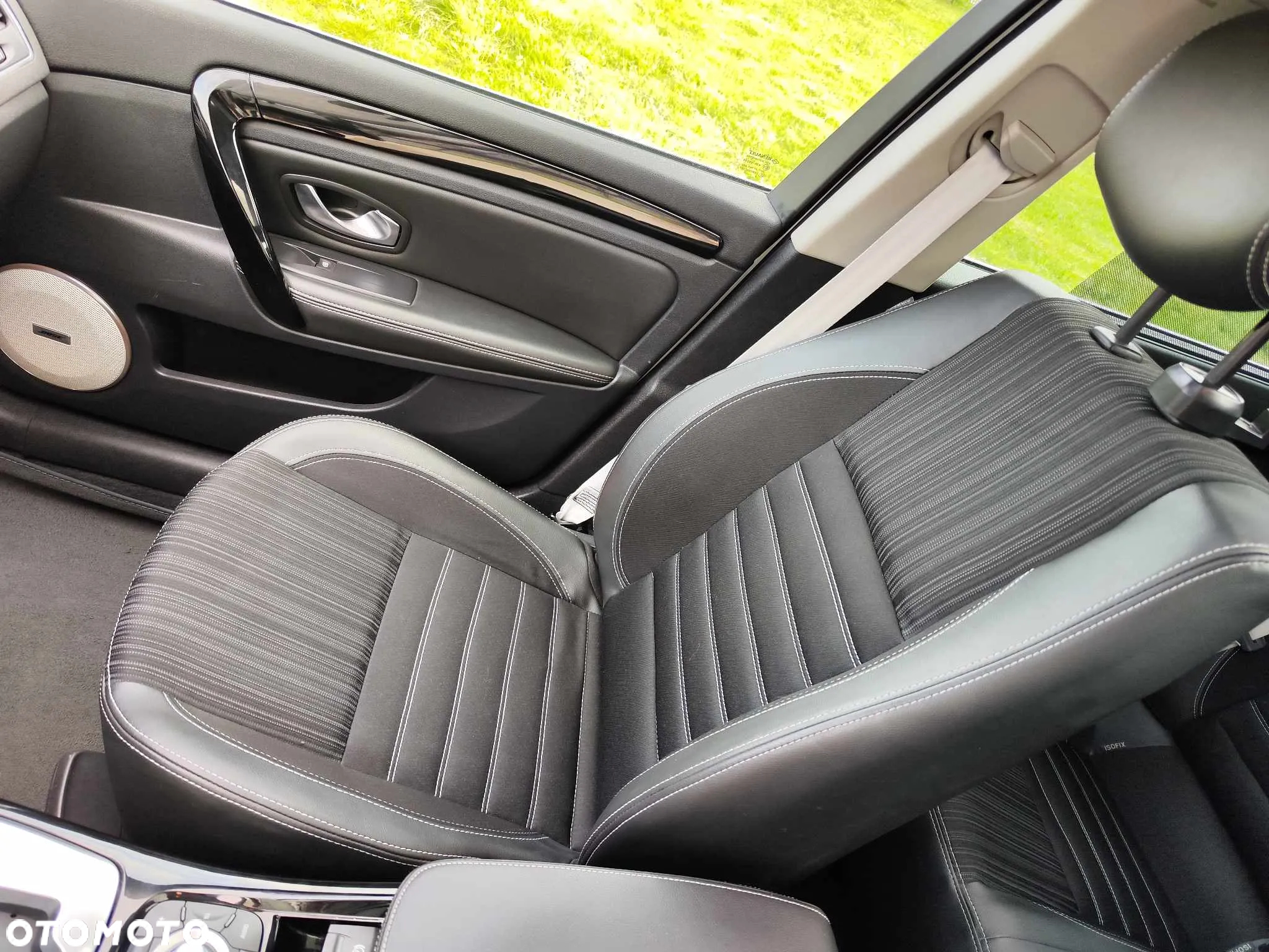 Renault Laguna Grandtour dCi 110 FAP EDC Bose Edition - 35