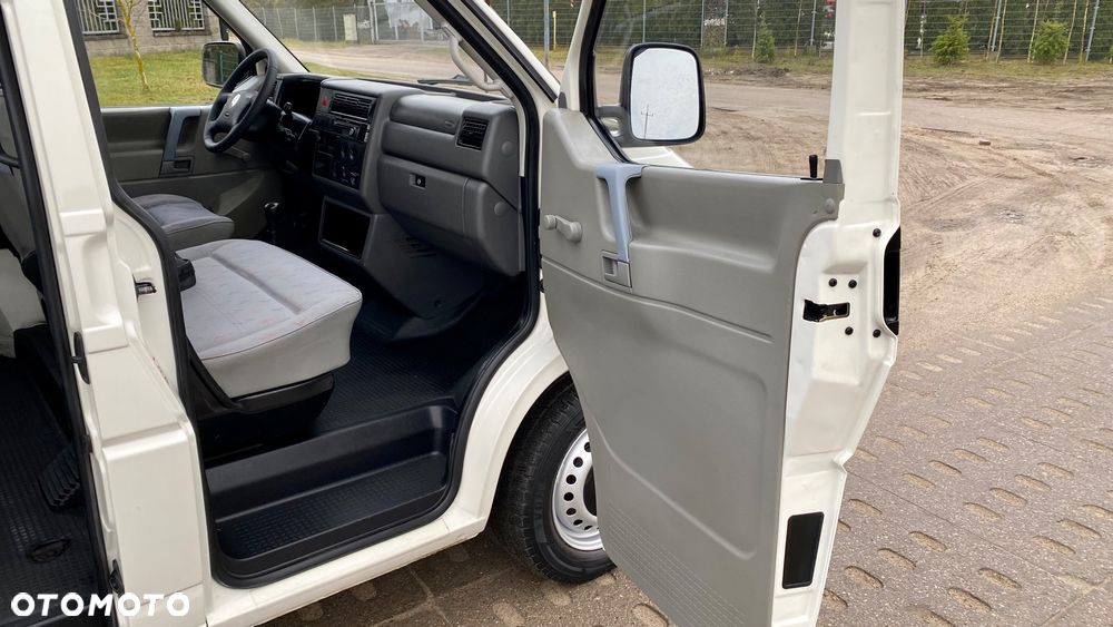 Volkswagen Transporter - 18