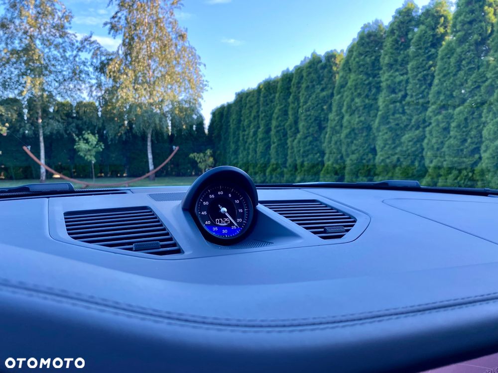 Porsche 911 Carrera S - 13