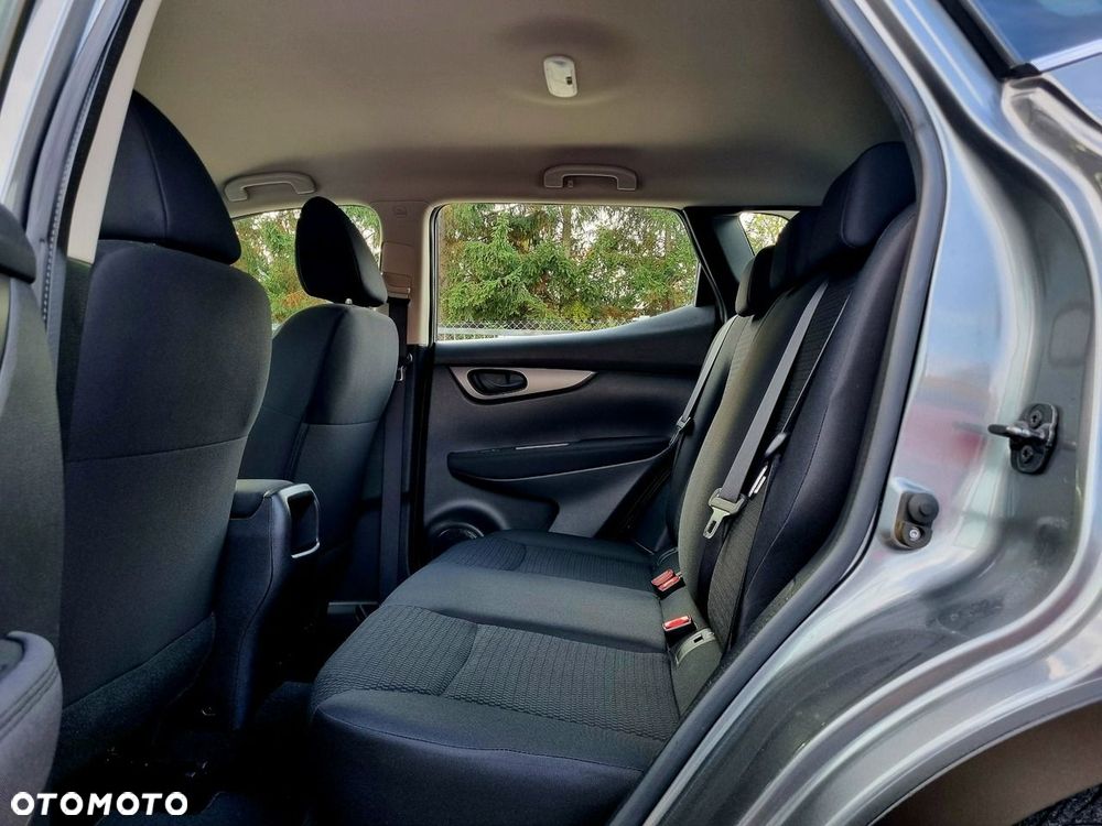 Nissan Qashqai 1.2 DIG-T Visia Xtronic - 10