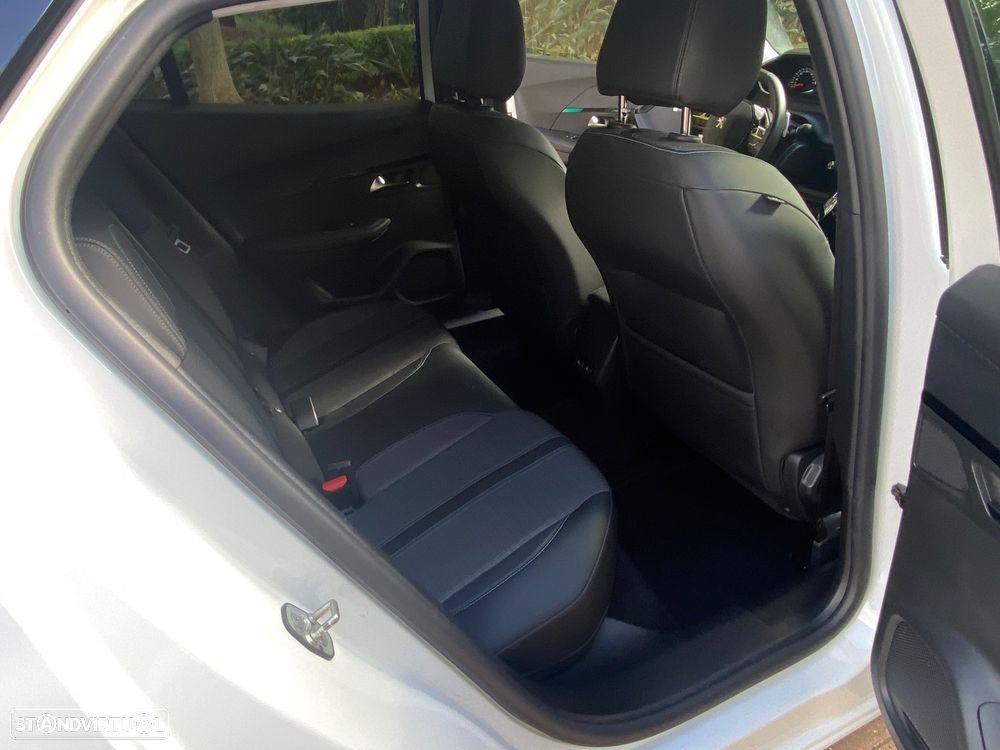 Peugeot 2008 - 18