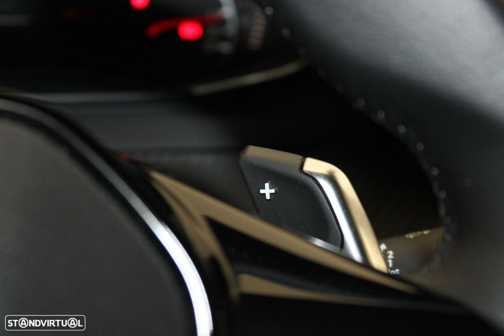 Peugeot 2008 1.5 BlueHDi Allure EAT8 - 15