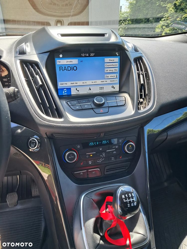 Ford Kuga 1.5 EcoBoost 2x4 Titanium - 12