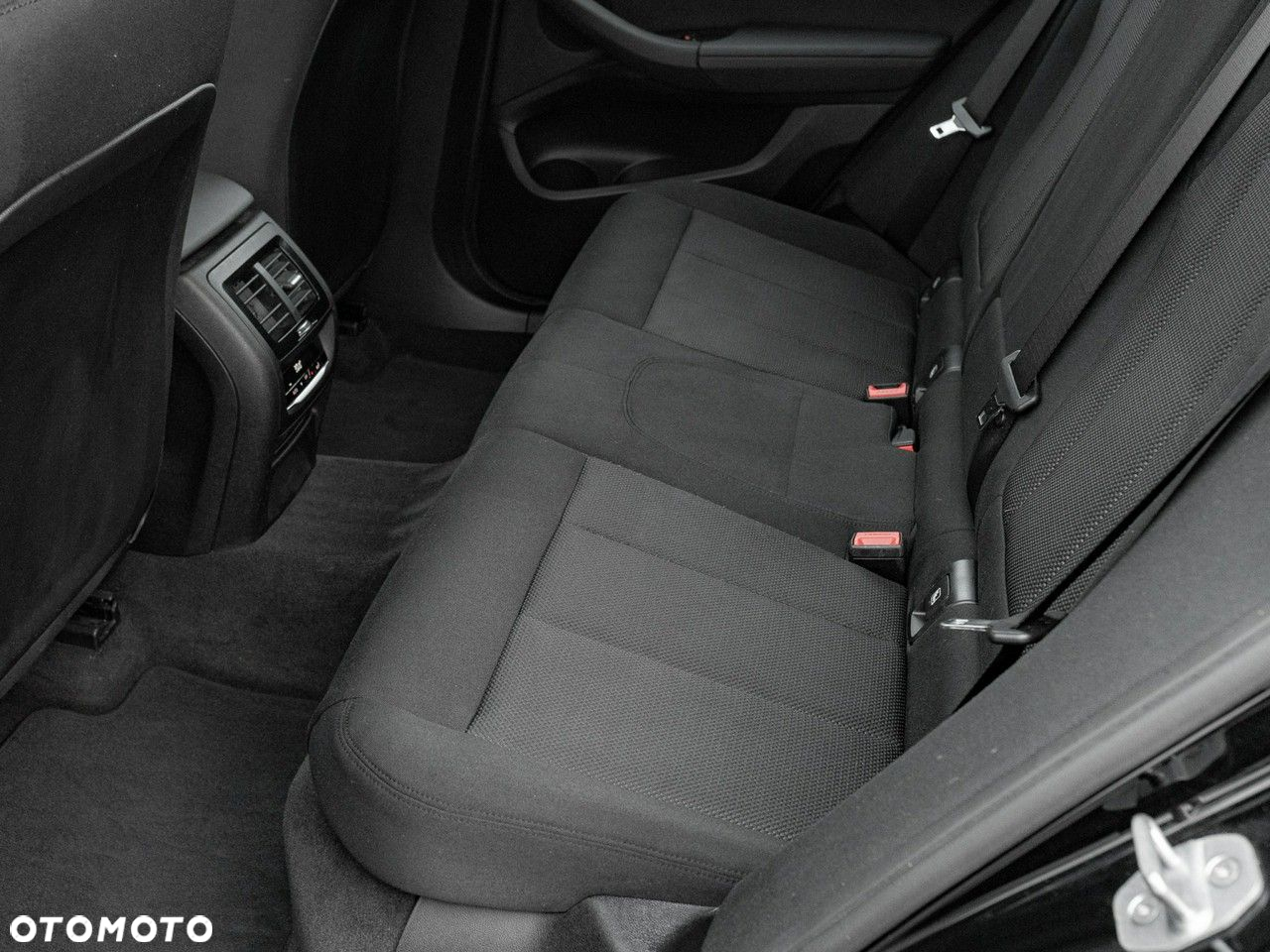 BMW X3 xDrive25d Advantage - 26