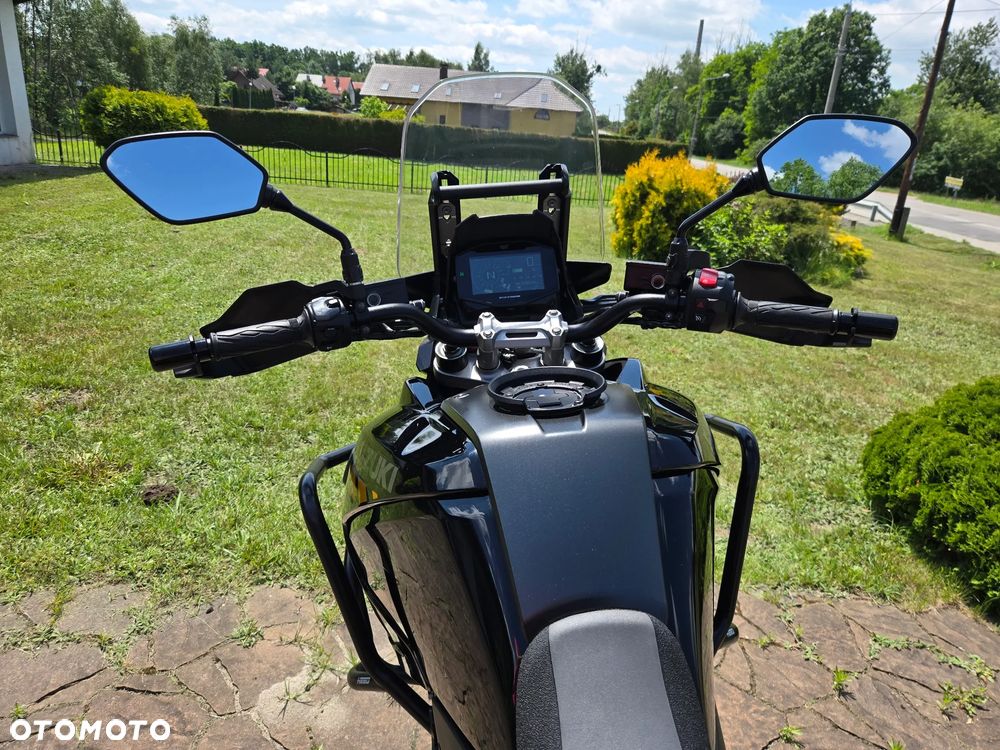 Suzuki V-STROM - 12