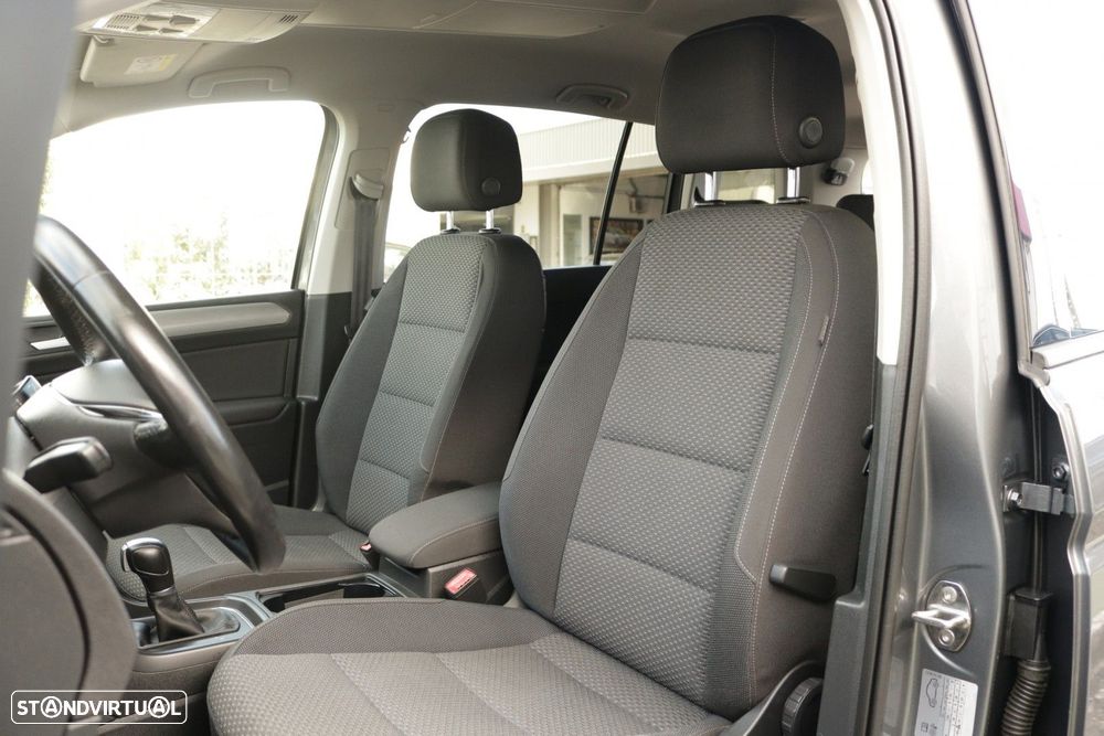 VW Touran 1.6 TDI Confortline DSG - 19