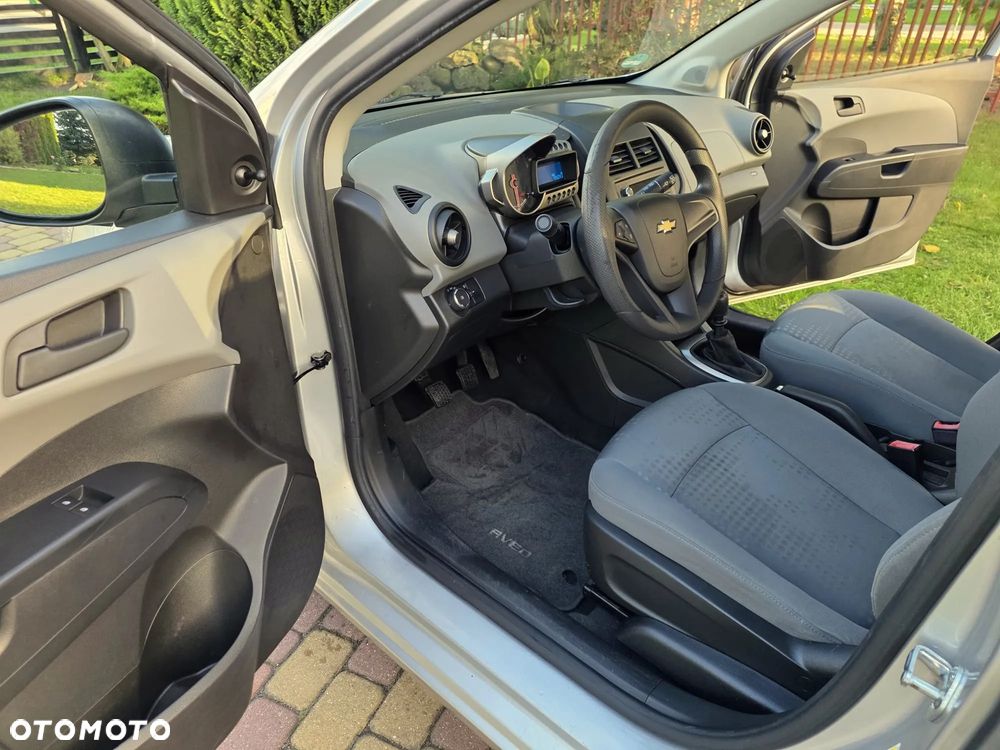 Chevrolet Aveo 1.2 LS - 21