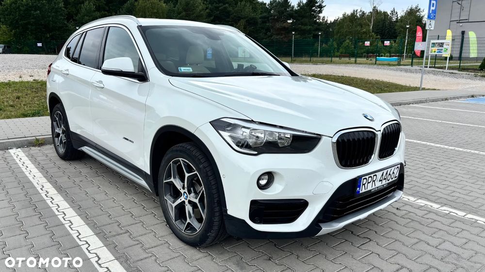 BMW X1 xDrive25i Advantage - 2