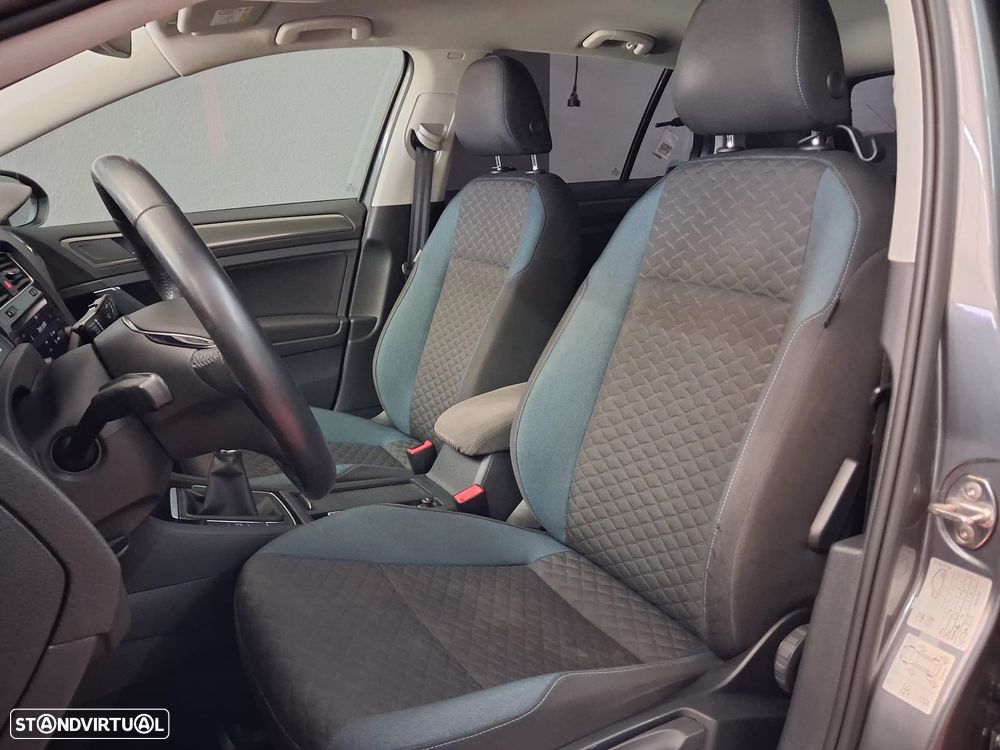 VW Golf 1.6 TDI SCR IQ.DRIVE - 10