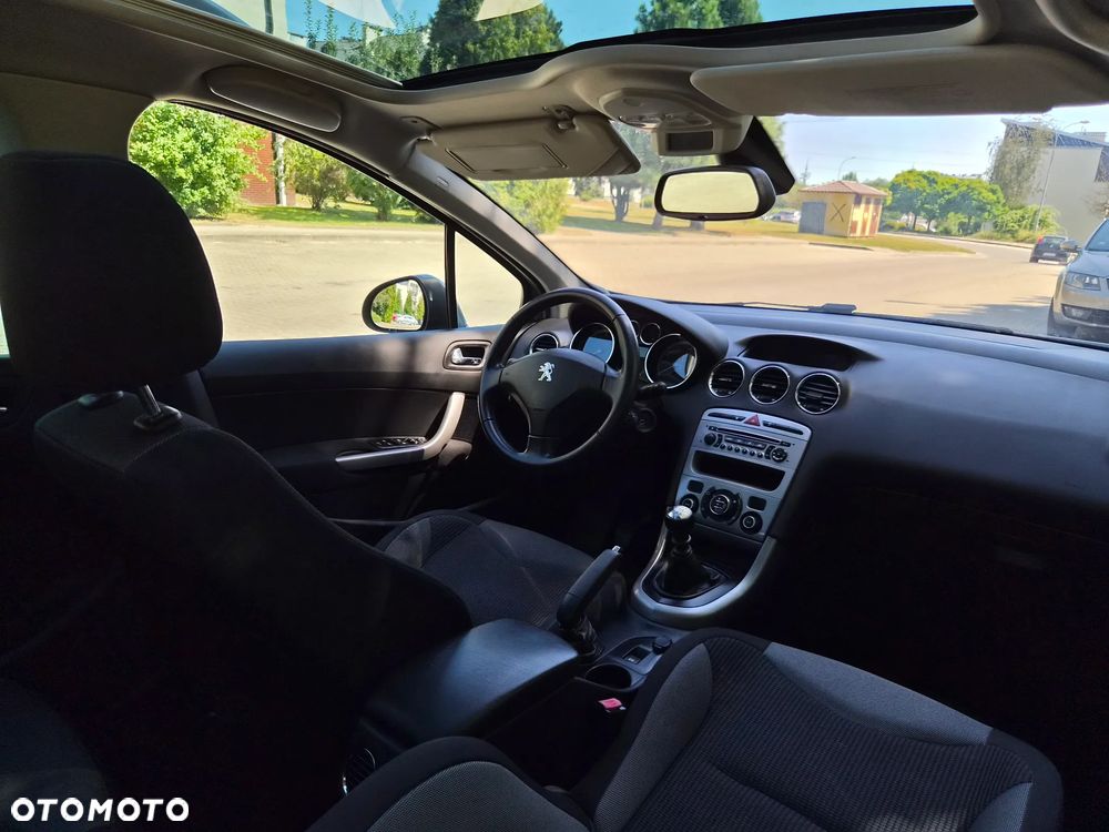 Peugeot 308 - 8