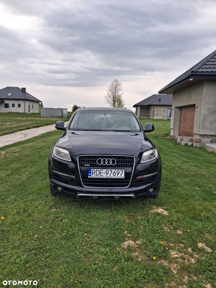 Audi Q7 - 1