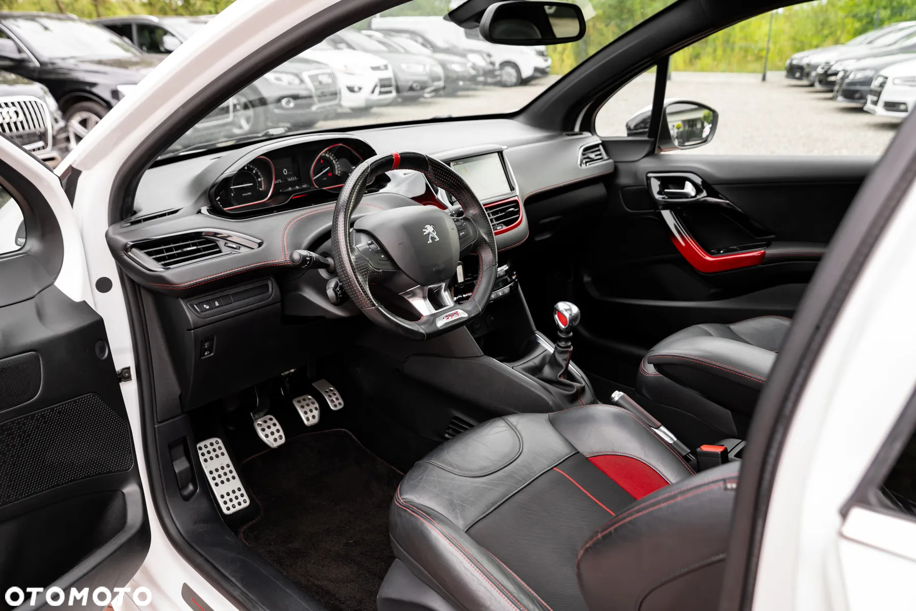 Peugeot 208 1.6 THP GTi - 16